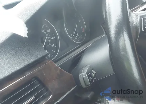 2011 BMW 328I xDrive z USA, uszkodzony, nr VIN WBAPK5C53BA654207